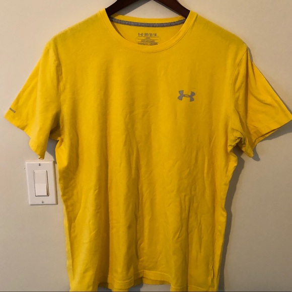 Under Armour Other - Under Armour M loose heat gear charged cotton tee